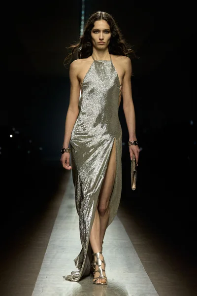 Look 38